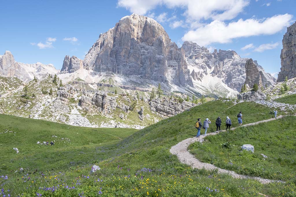 Hikers Cinque Torri Cortina