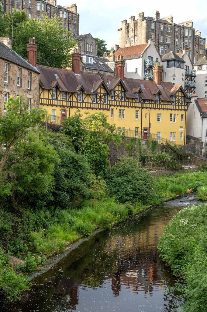 Discover the Magic of Edinburgh with Mindful Photography