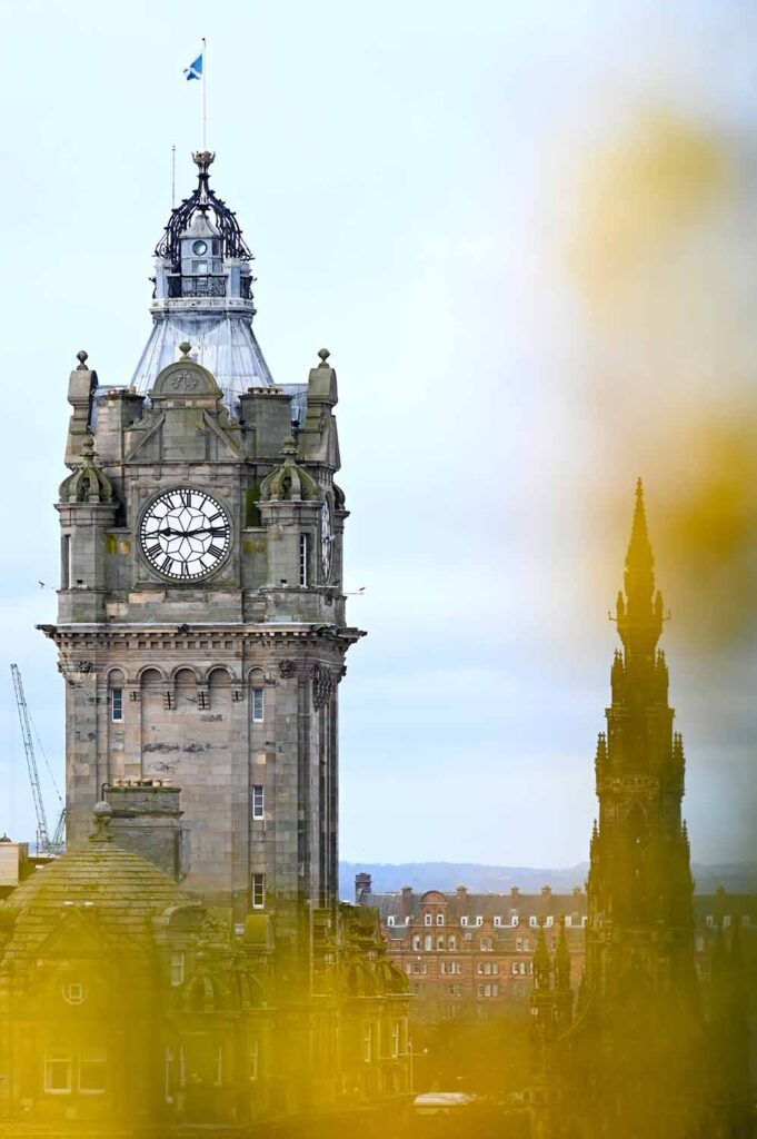 Discover The Magic of Edinburgh with Mindful Photography